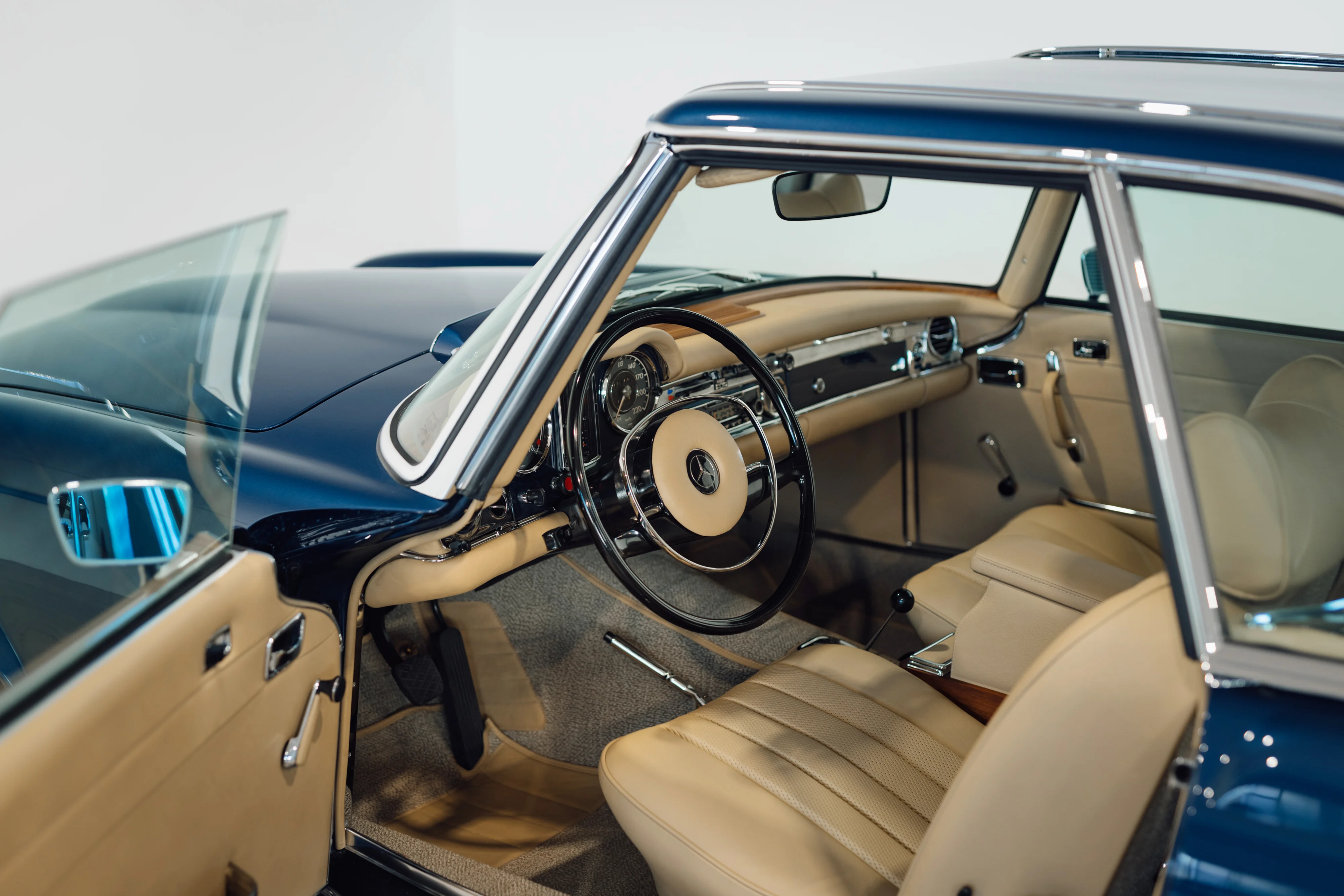 Mercedes-Benz 280 SL